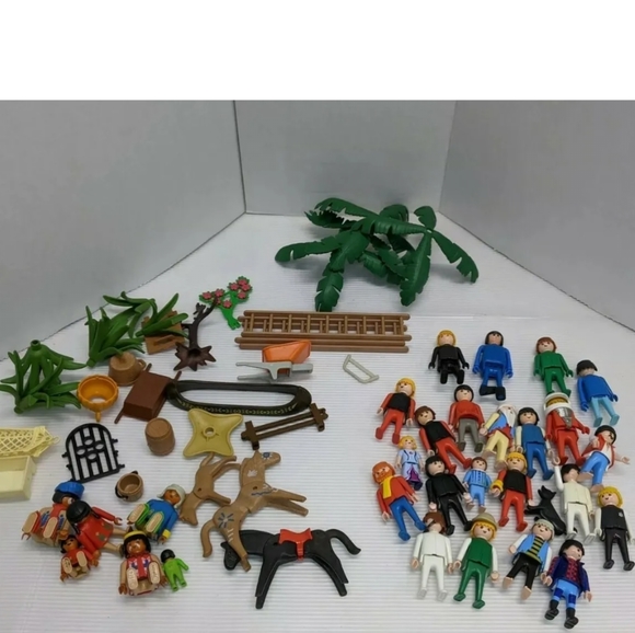 Vintage Playmobil (Geobra) Figures And Accessory Lot, Natives Set, 30 pieces - Picture 6 of 12
